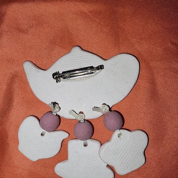 Brooch - Picture 2 of 2